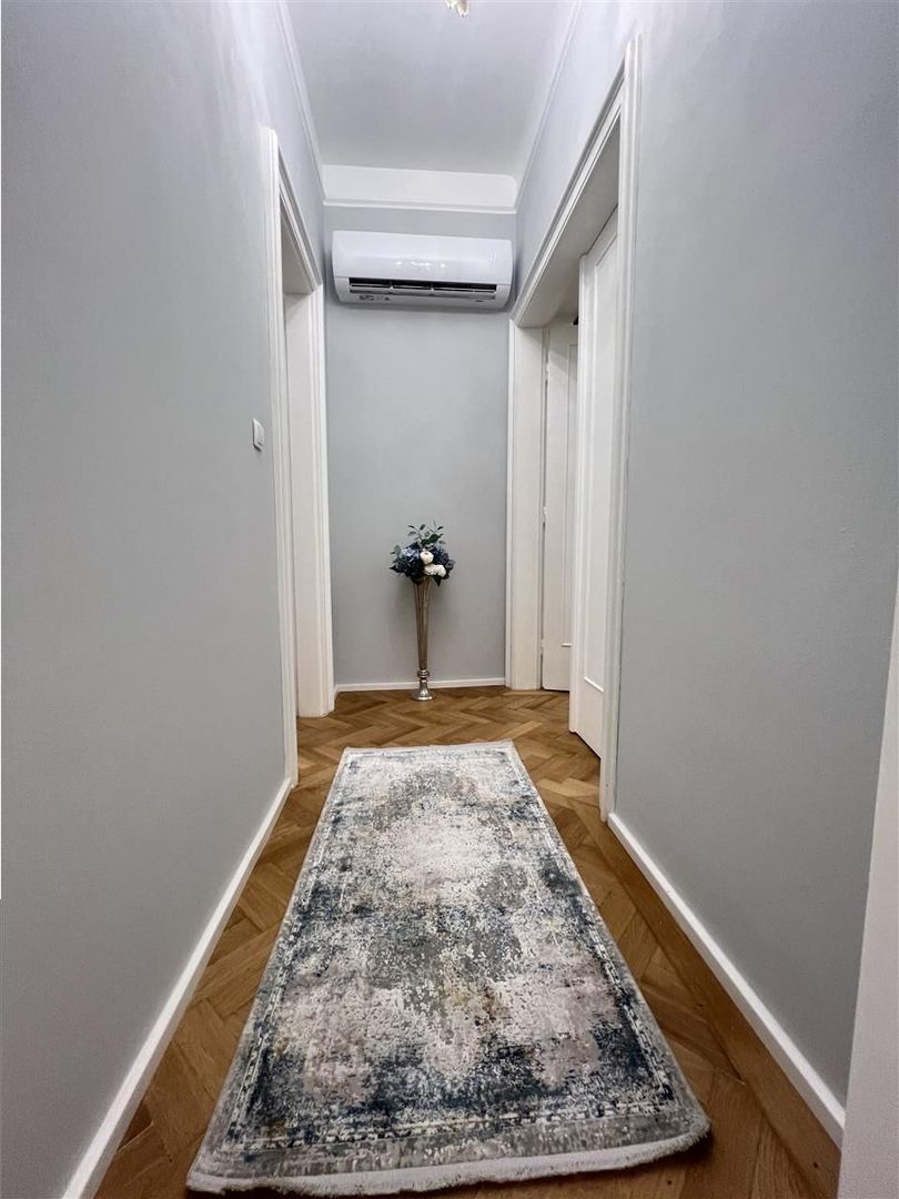 3 camere deosebit amenajat LUX  boxa curte acces auto - Poză 14