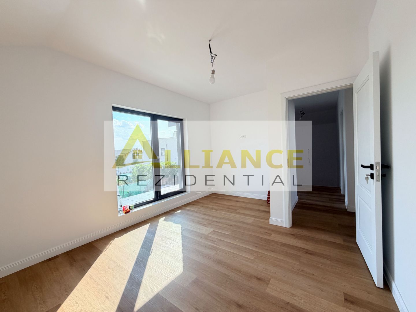Casa P+M din caramida | Teren 280 mp | Incalzire in pardoseala si Tri - Poză 10
