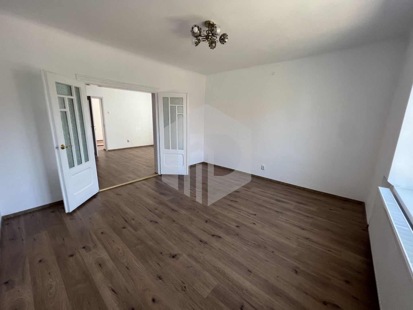 Casa de inchiriat renovata- Zona Moldoveanu- 400 mp - Poză 6