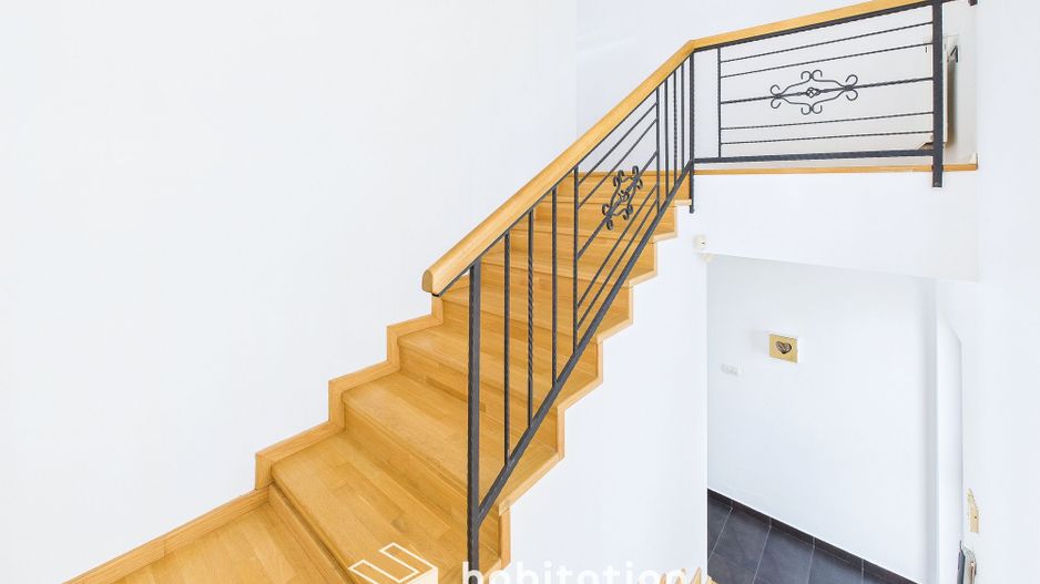 Casă individuală  în Dumbrăvița – liniște, spațiu și lumină naturală - Poză 12