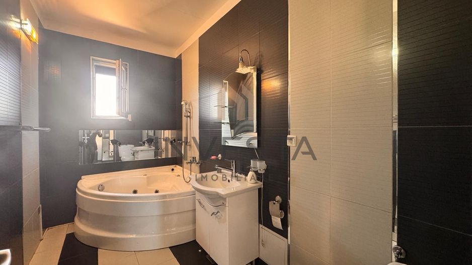 APARTAMENT DE TIP PENTHOUSE CU TERASA 60MP - Poză 9