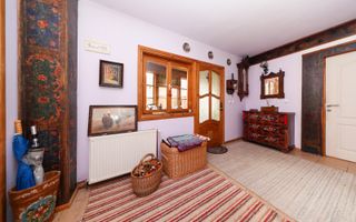 Casa de vanzare Rasnov + Spatiu Comercial | Teren 1062mp - Poză 30