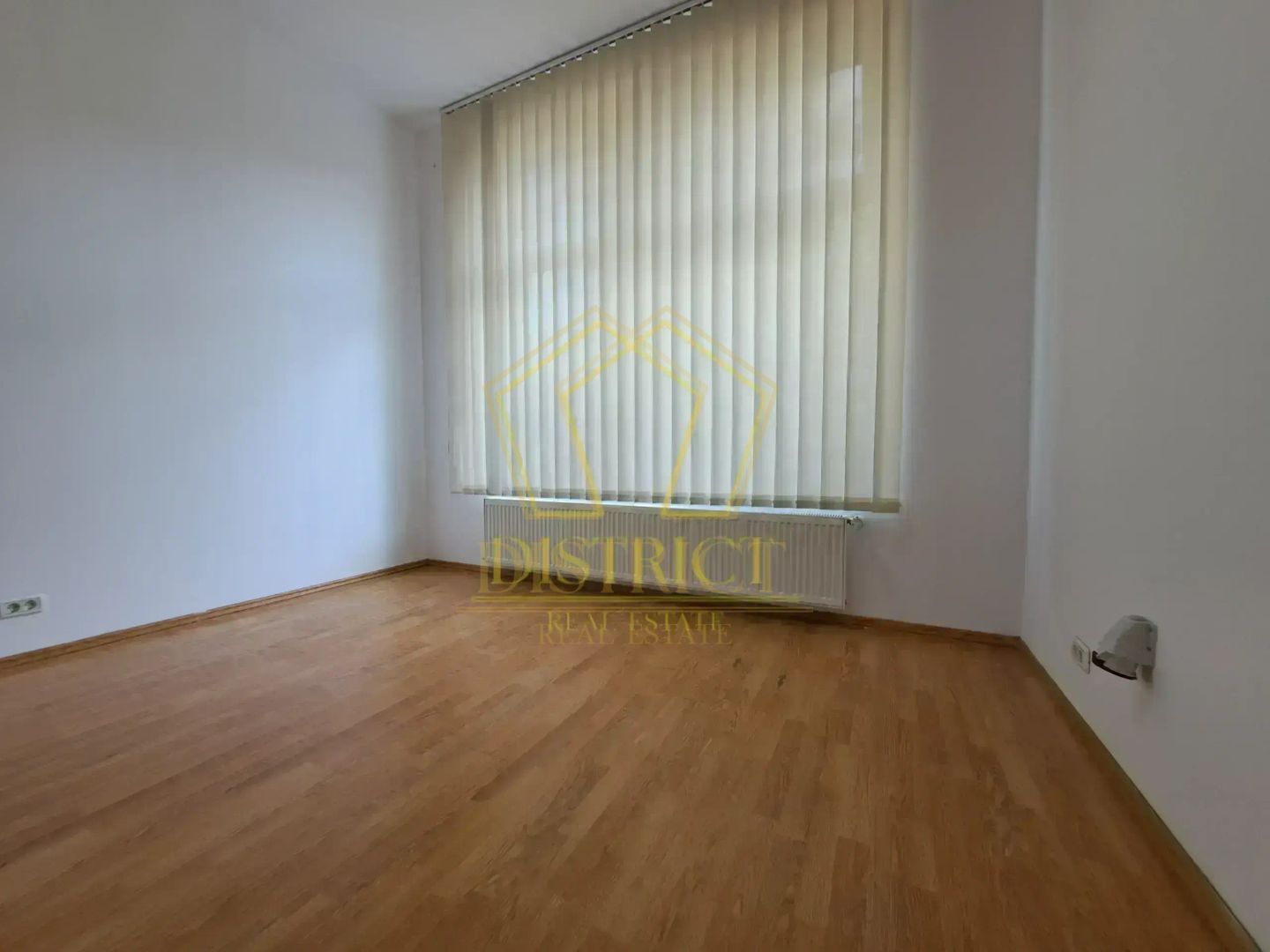 Spatiu comercial spatios, cu 2 incaperi 50 mp I Simion Barnutiu - Poză 1