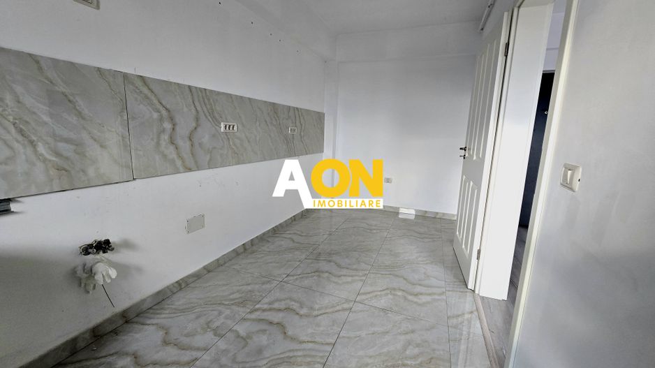 Apartament cu 2 Camere, Bloc Nou, Lift, Zona Centru - Poză 3