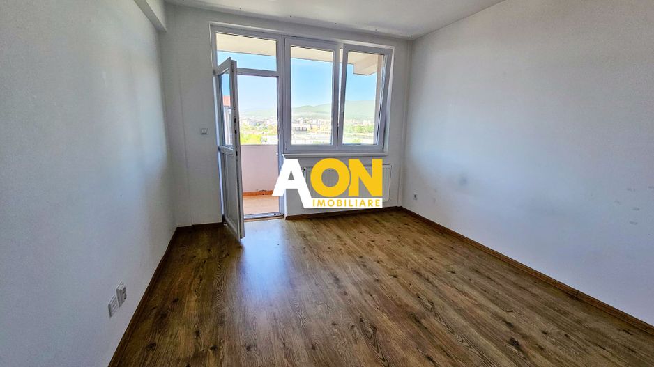 Apartament tip Penthouse, 4 camere, 2 bai, 108 mp utili + boxa, Centru - Poză 6