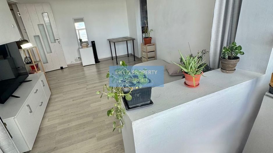 Apartament 2 camere Oinac, etaj 4 - Poză 3