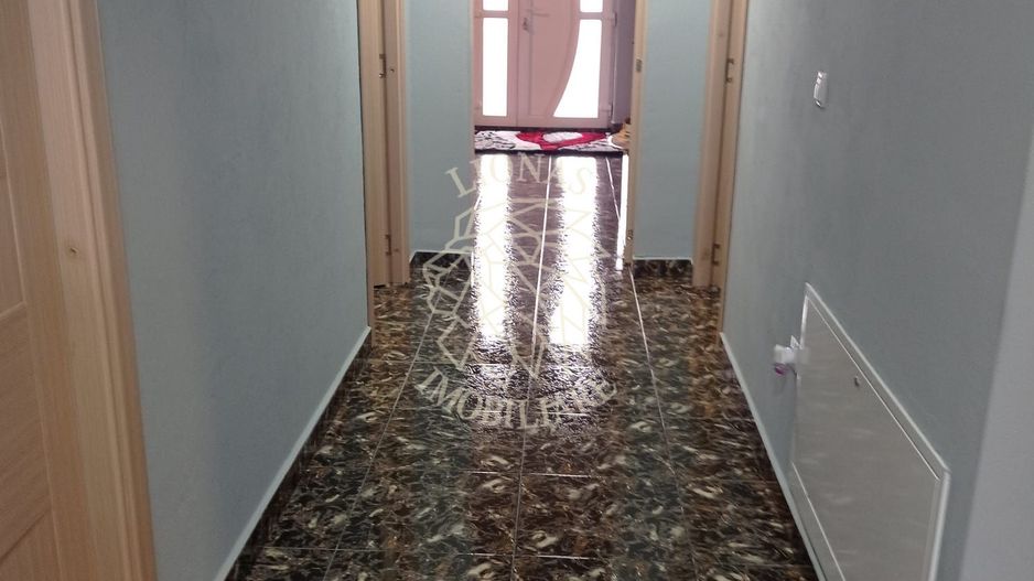 Casa 5 camere 220 mp-teren 2500 mp- terasa/garaj-Dealul Dumitrei - Poză 6