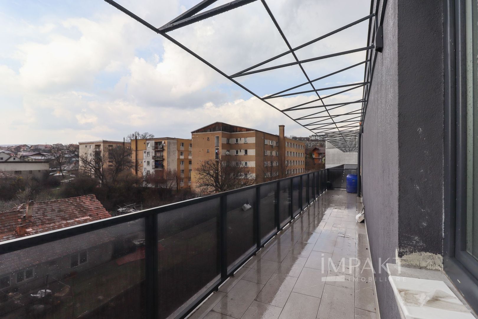 Penthouse dispus pe 2 niveluri in Dambul Rotund - Poză 17