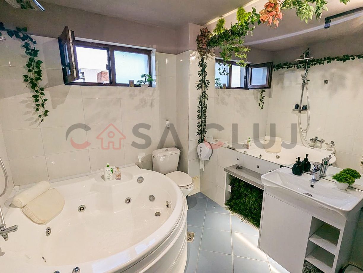 La cheie, cu doua locuri de parcare, ferit de agitatie si aglomeratie - Poză 10