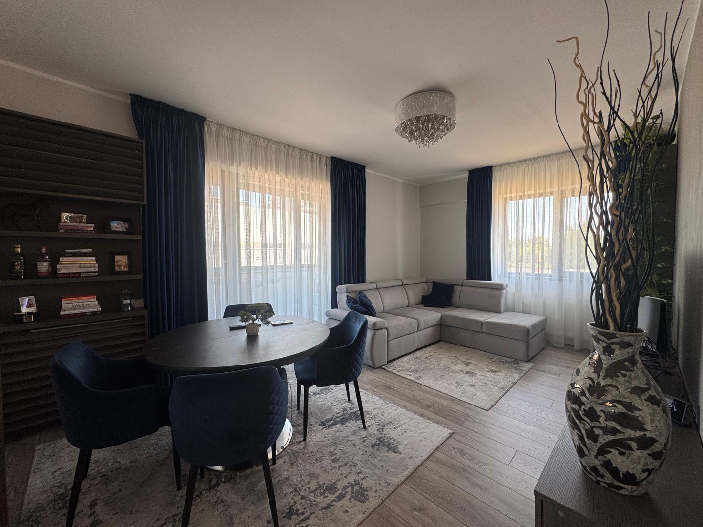 3 camere DECOMANDAT | PIPERA rond OMV +2 locuri de parcare subteran - Poză 1