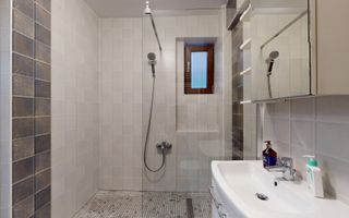 Apartament 4 camere + curte proprie Locatie excelenta – Brancoveanu - Poză 6