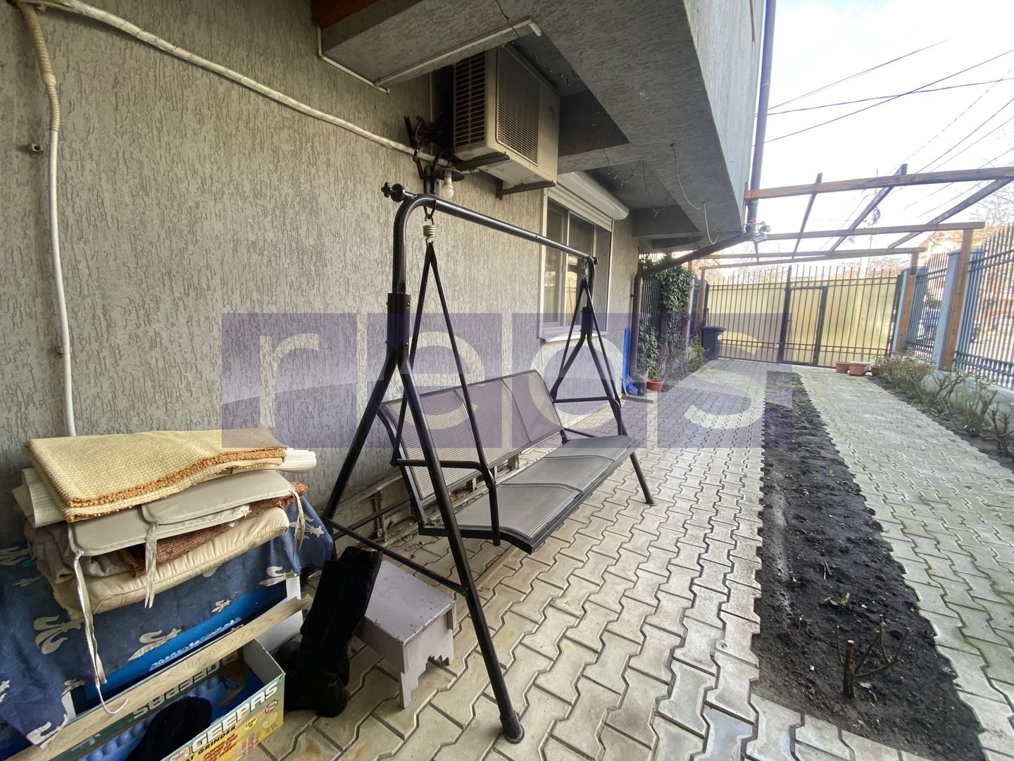 APARTAMENT 3 CAMERE | CURTE 66MP | DAMAROAIA - Poză 2