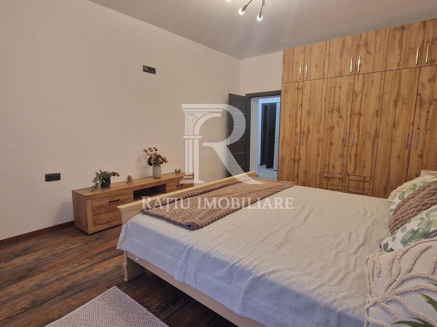 Apartament cu 2 camere | Ultracentral | Oradea - Poză 4