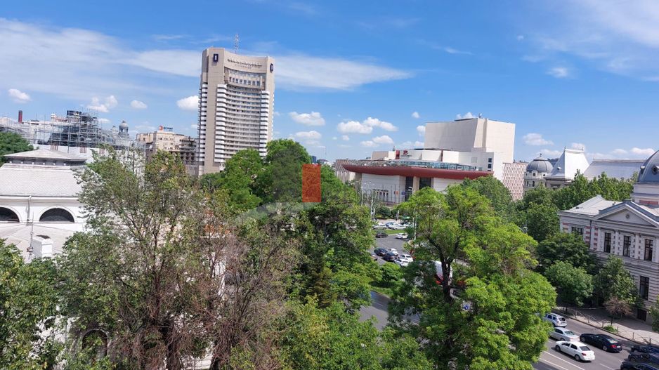 Garsoniera "VALENTA",  vedere "SPLENDIDA"  Piata Universitatii - Poză 3