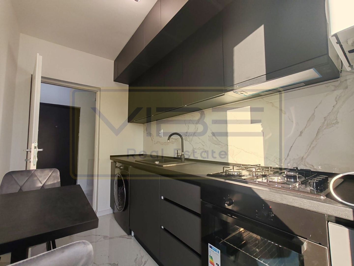 Lunca Cetatuii-Ciurea- Bloc nou- intabulat -Mobilat -utilat modern - Poză 3