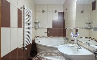 Apartament cu 3 camere, mobilat și utilat, VASLUI - zona CENTRU; - Poză 8