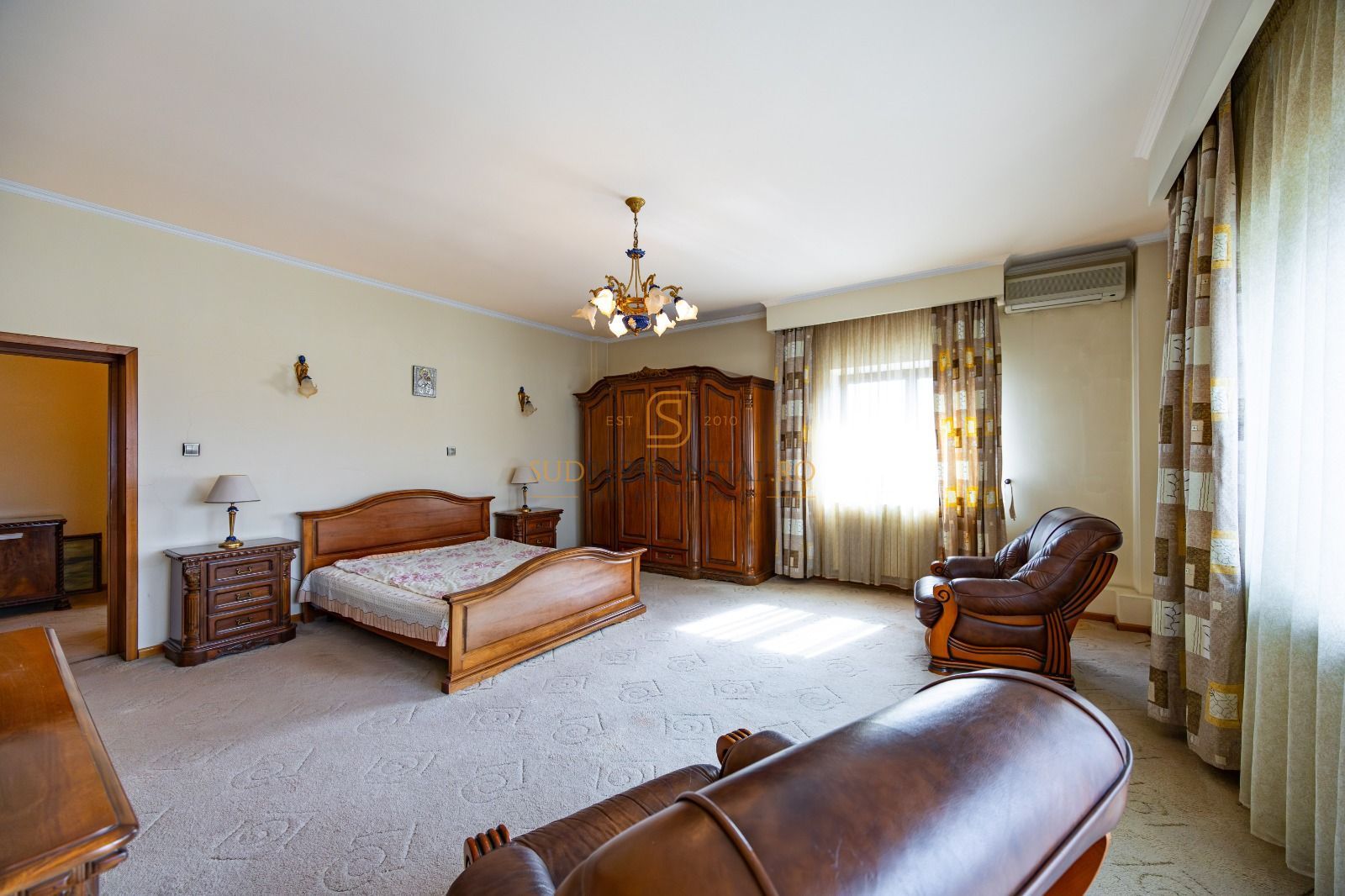 Vila impresionanta D+P+E+M | 500+ mp | teren 2652 mp | piscina - Poză 19