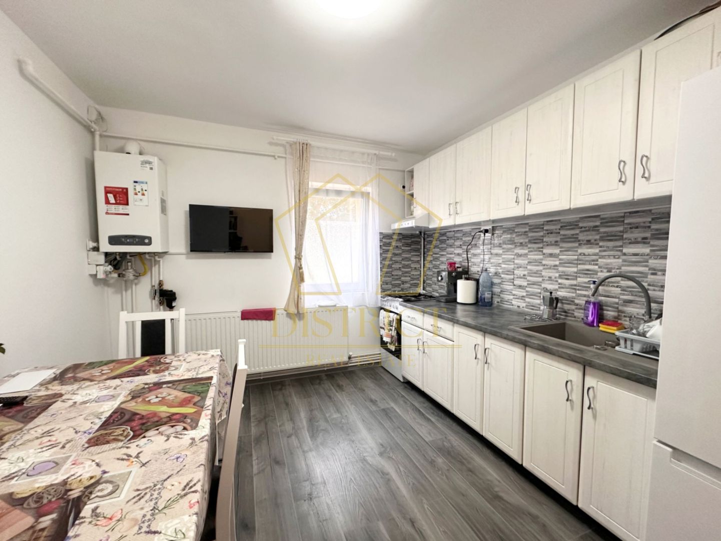 Apartament deosebit cu 2 camere | Zona Sagului | Parter - Poză 8
