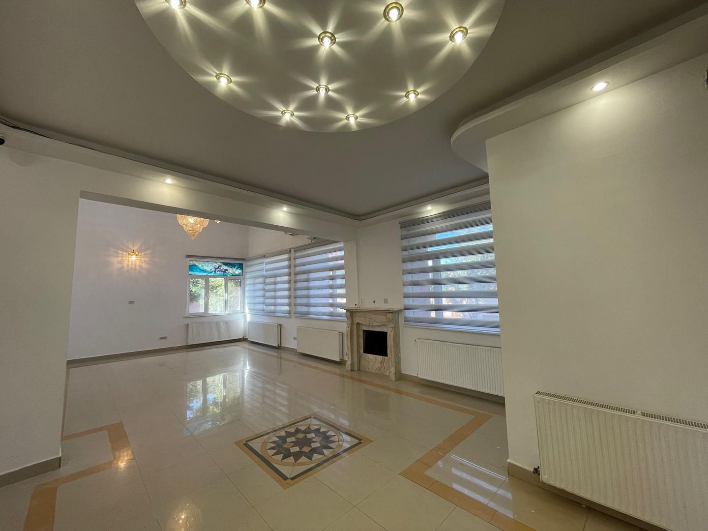 Vila superba 5 camere Pipera  I Erou Iancu Nicolae I  Stradala - Poză 1