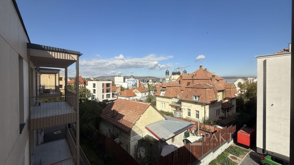 Apartament cu 3 camere 87 mp utili in zona centrala - Poză 9