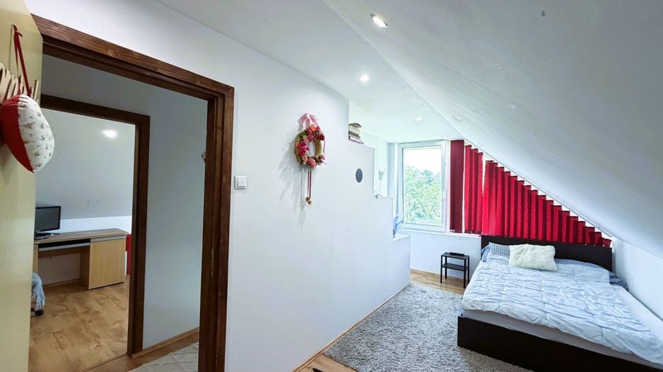 Casă Centrală 5 camere, Str. Andrei Mureșanu - Carei - Poză 8