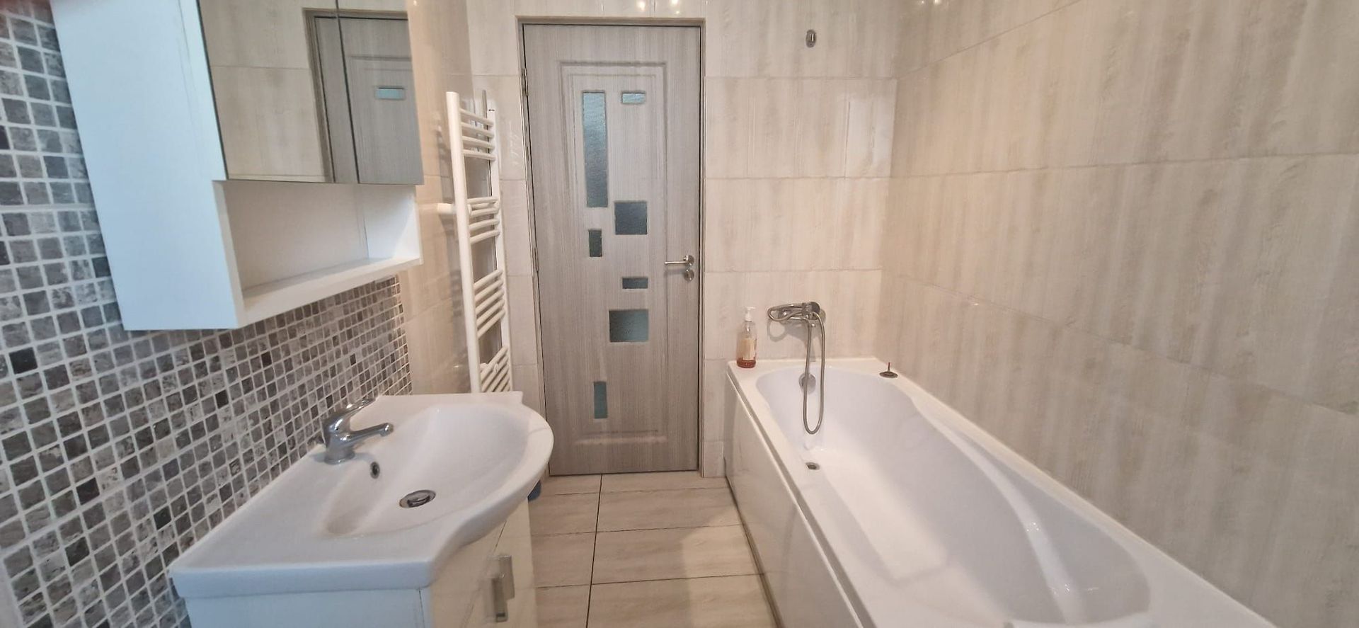 Apartament 2 camere Decomandat 54 mp Intabulat Galata 95000 euro - Poză 6