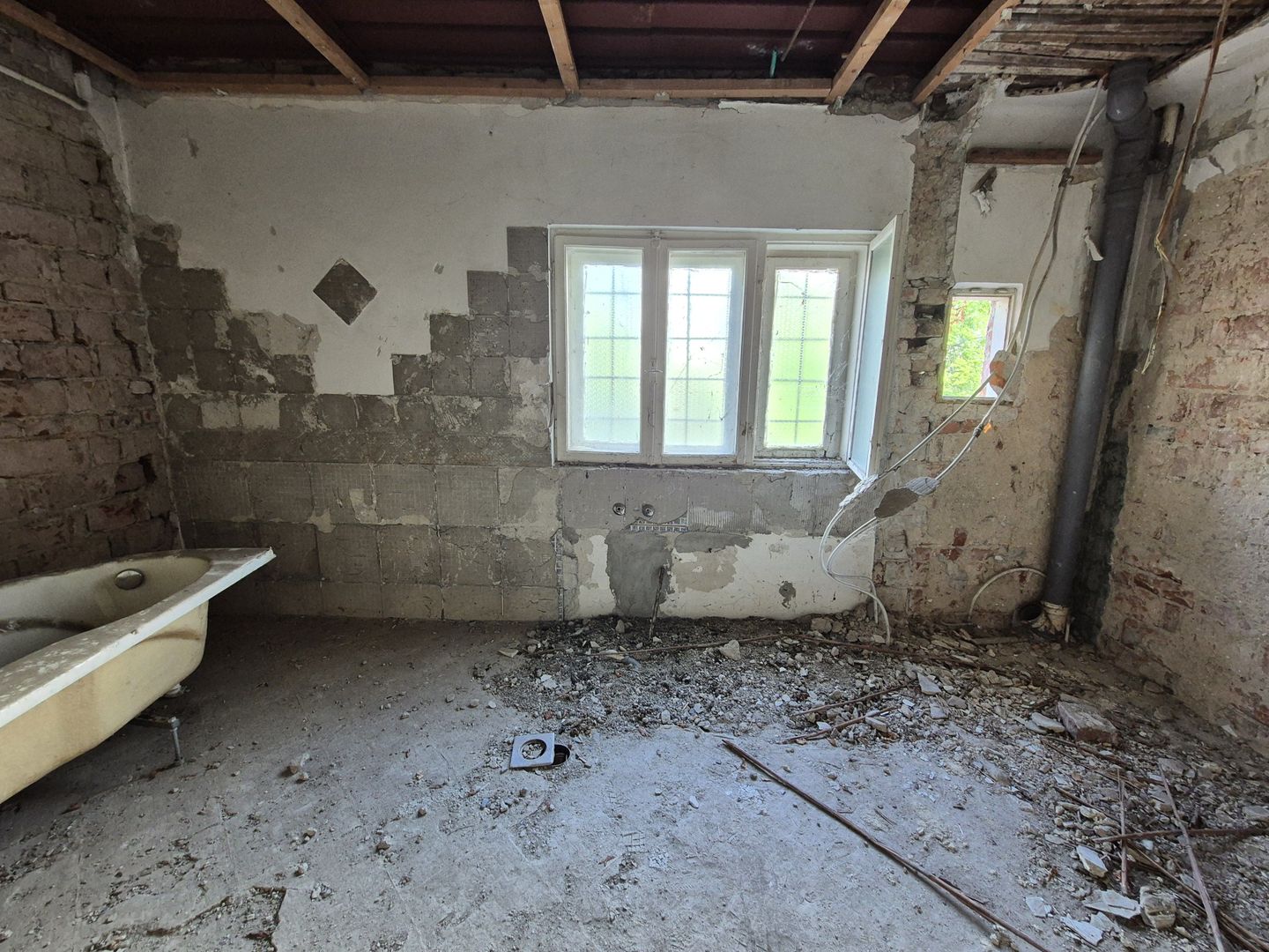 Casa S+P+1+Pod - 210,73 mp + teren 176 mp - zona Baicului - Gara Obor - Poză 12