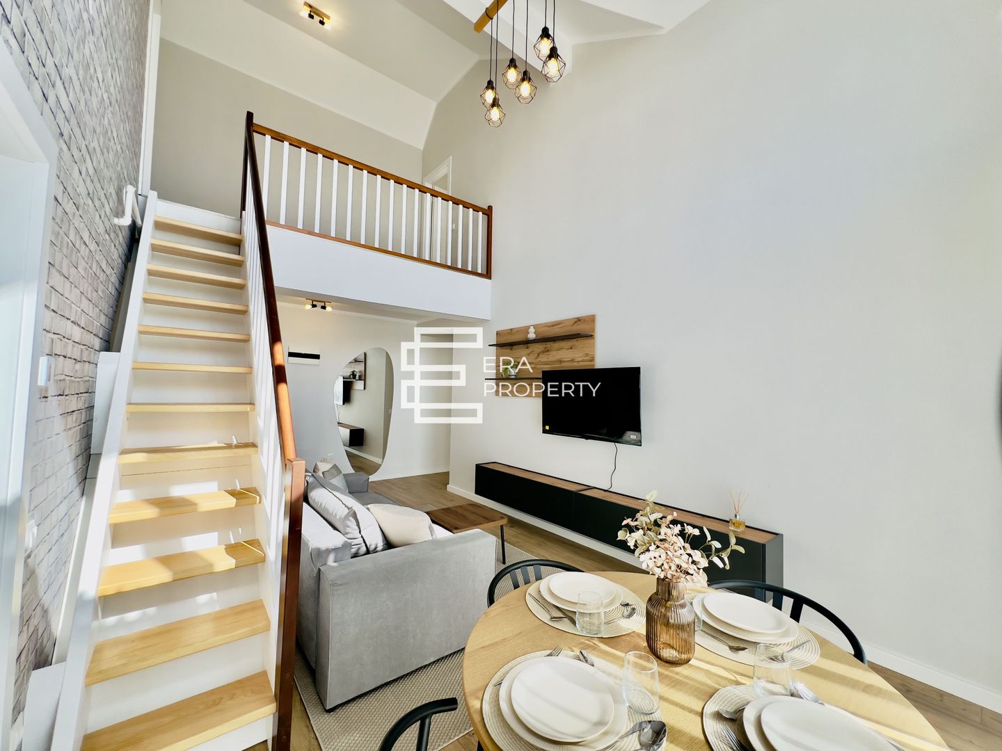 Penthouse 4 camere, terasa 14.42 mp mobilat -zona Aeroport Sibiu - Poză 4