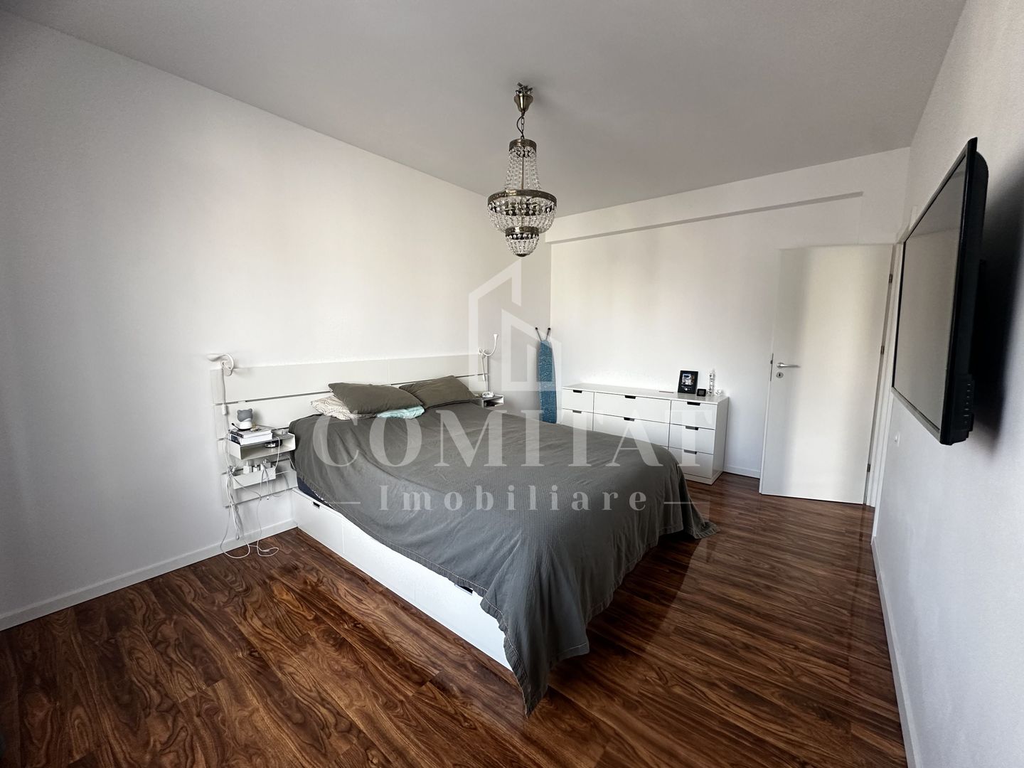 Apartament la etaj intermediar | Loc de parcare | Zona str Sub Cetate - Poză 12