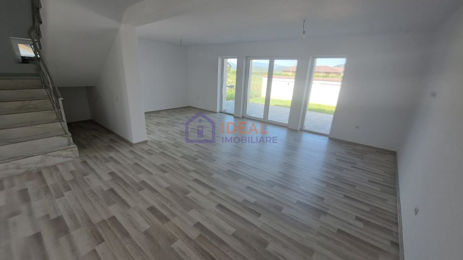 Duplex  Modern cu 4 camere si gradina ,in Cristian - Poză 5