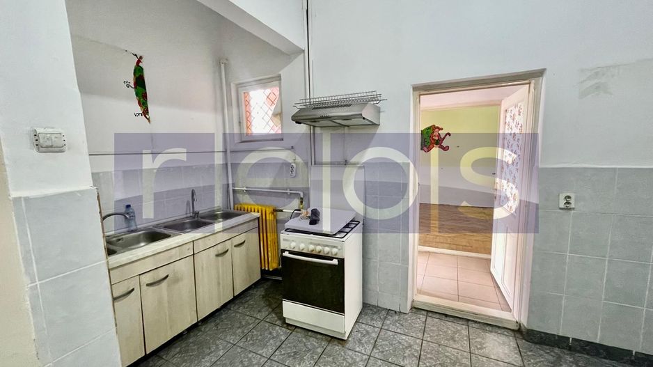 VANZARE VILA INTERBELICA VATRA LUMINOASA NECESITA RENOVARE CURTE PROPRIE - Poză 12