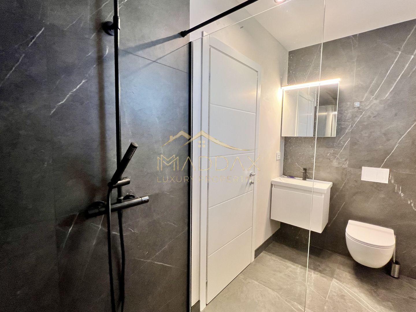 Vila LUX **5 camere**3 locuri parcare** Complex NOU//Sisesti - Poză 27