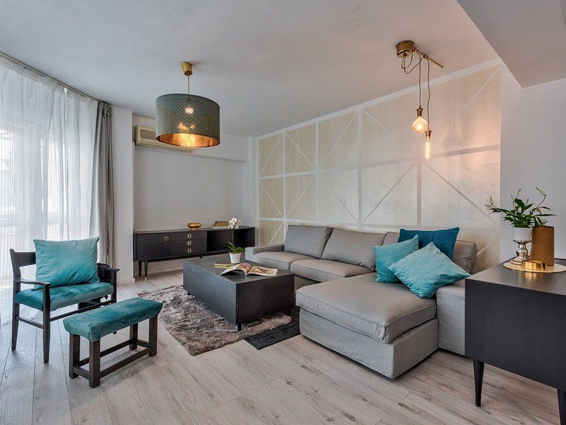Apartament superb de 3 camere zona Universitate - Poză 1