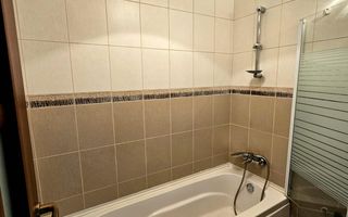 Apartament 3 camere, deosebit in Otopeni, Str. Ferme F - Poză 10