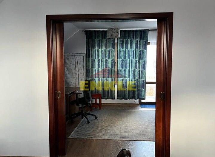 Casa , P+1+teren, 420 mp,situata in Broscauti ,pret 125000 Euro - Poză 9