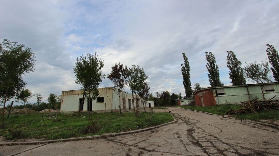 Vanzare hale Mosnita Noua-fosta Ferma 7 - Poză 8