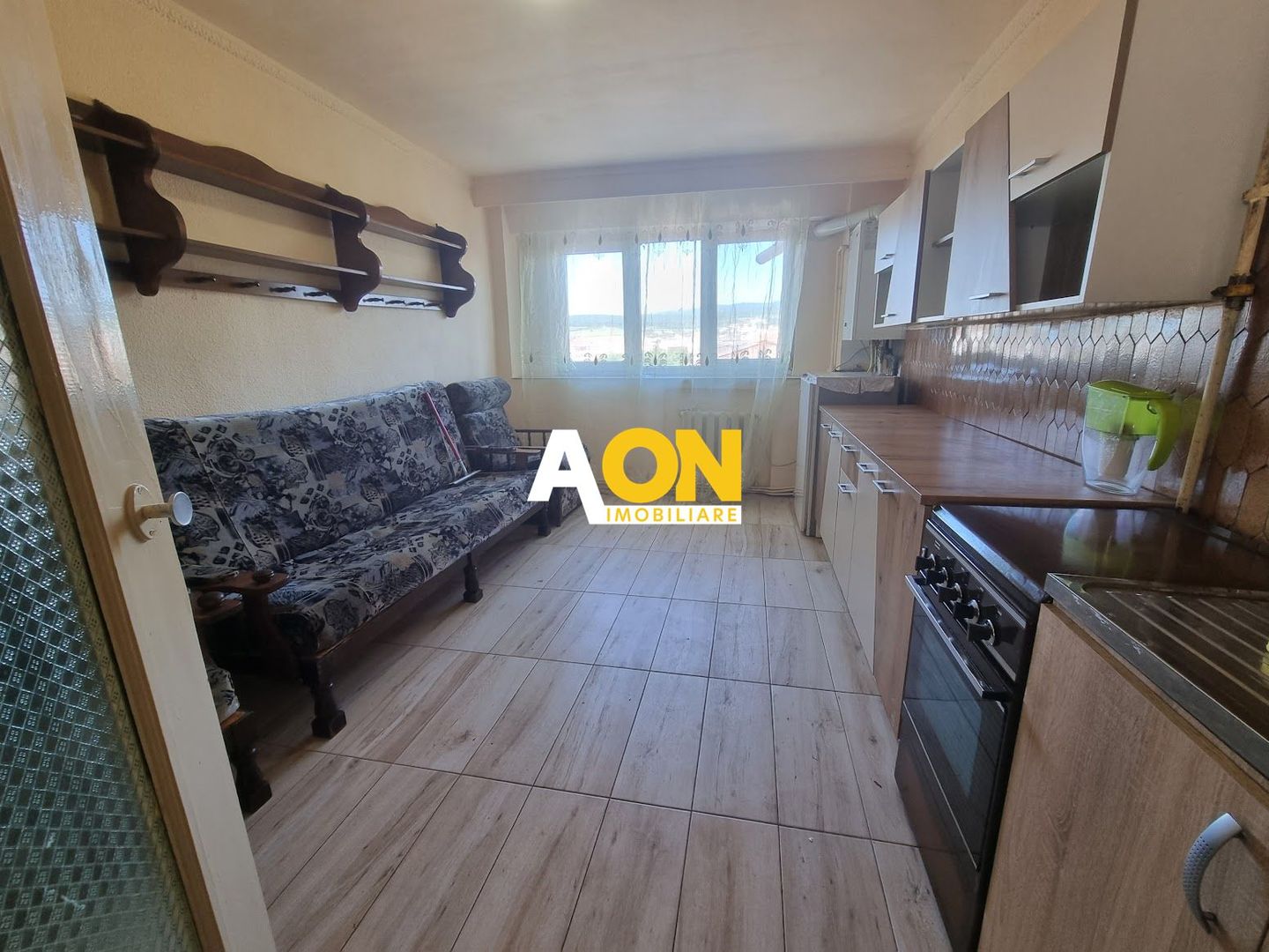 Apartament 3 Camere Decomandat, Zona Cetate - Poză 3