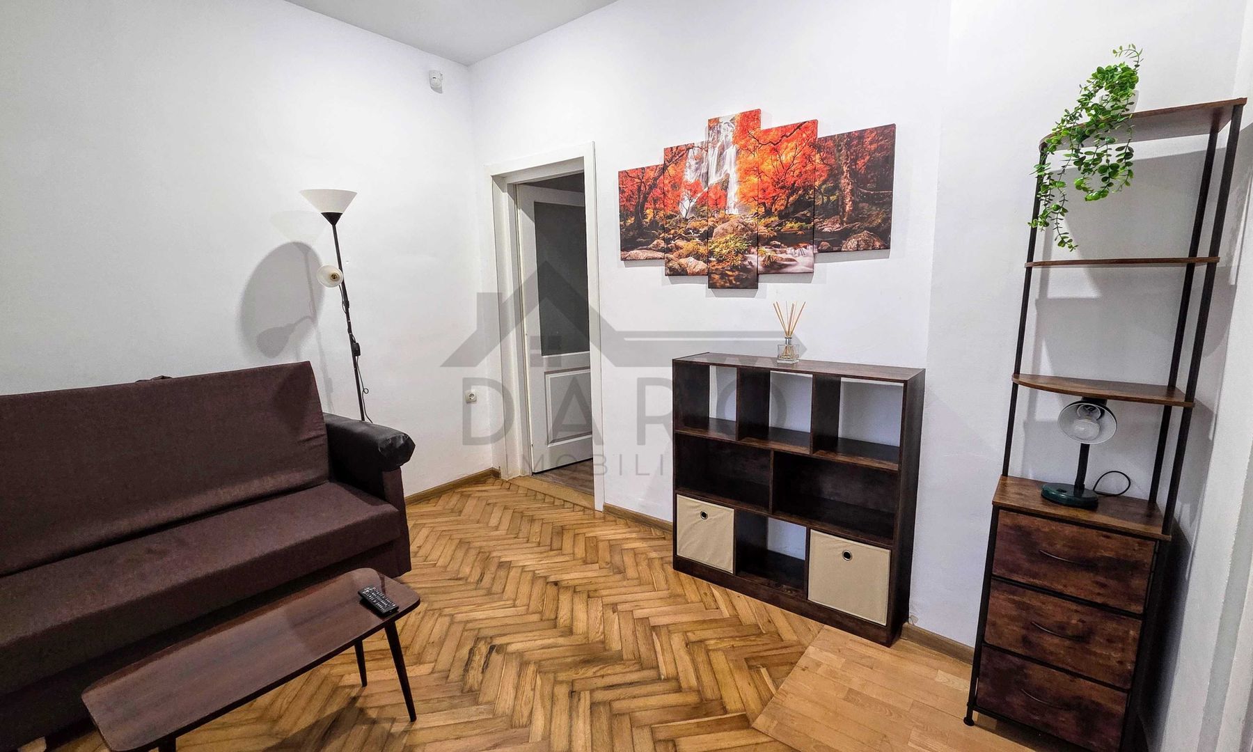 🏡 Închiriez ap. 2 camere 330€ – curte + terasă, zona semicentrală, - Poză 3