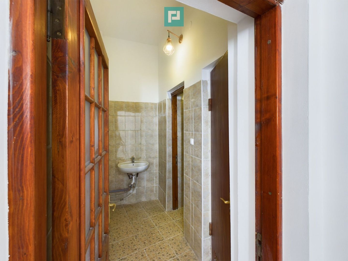 Casa individuala la 6 minute de Piata Unirii - Poză 6