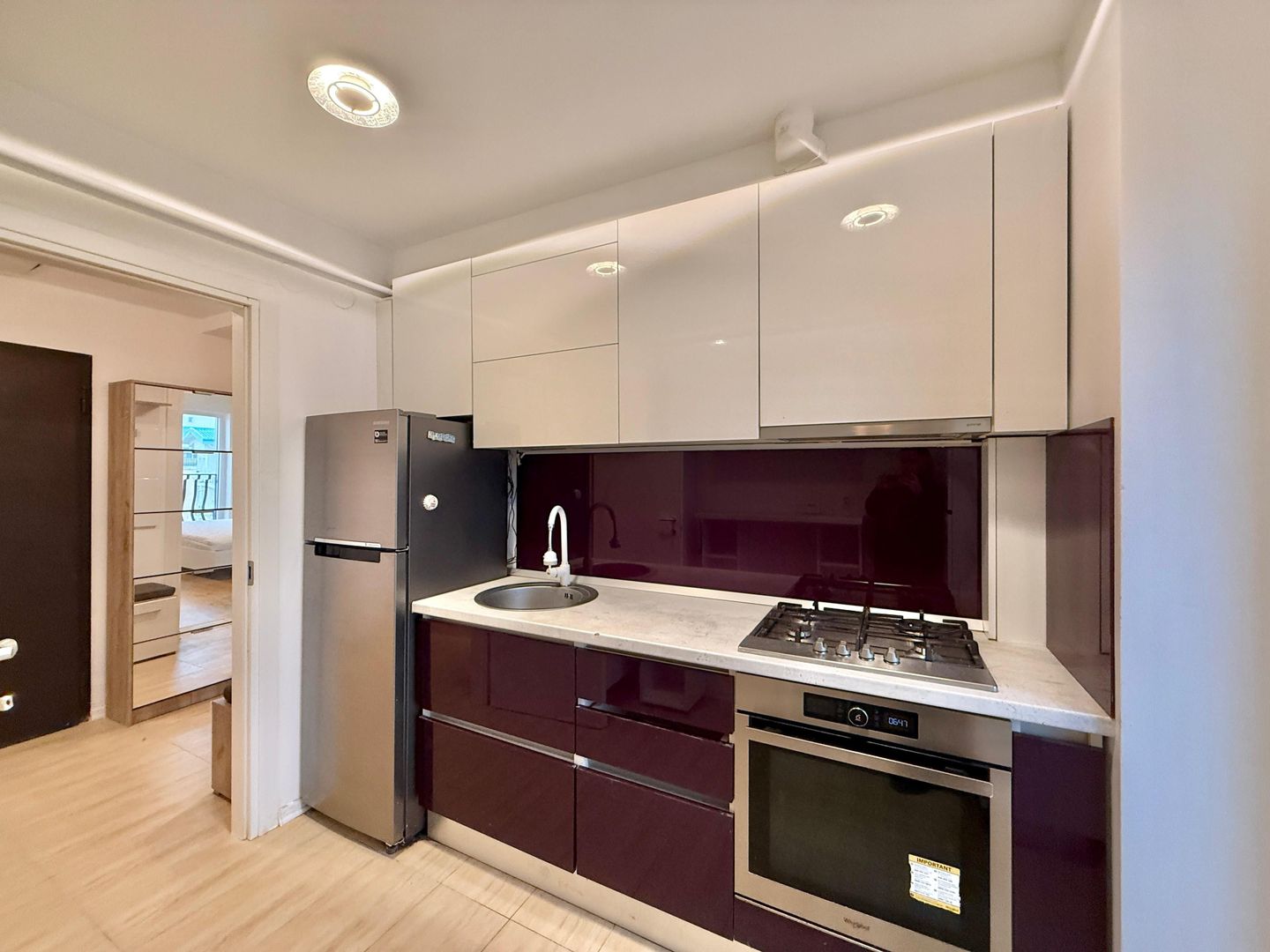 COSMOPOLIS - Apartament cu 2 camere, mobilat si utilat. - Poză 14