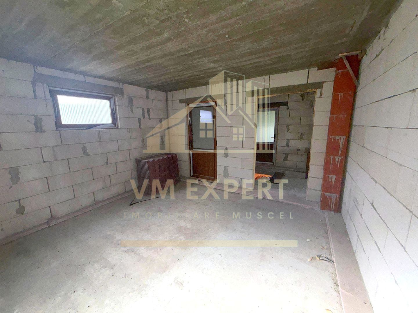 CASĂ 6 CAMERE TEREN 5736 MP LEREȘTI VOINEȘTI ARGEȘ - Poză 9