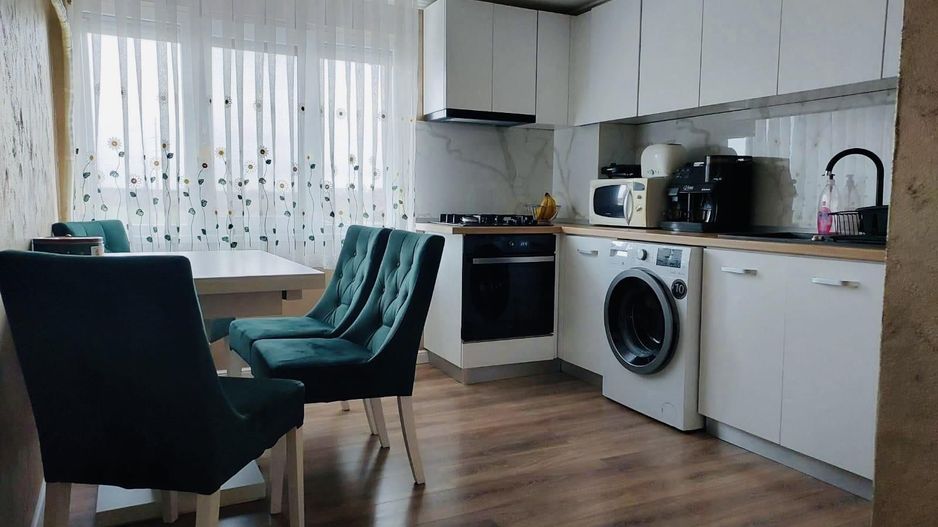 Apartament cu 2 camere  ultracentral Sanmartin - Poză 1