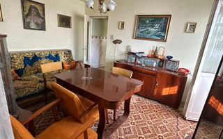 Vând apartament 4 camere pe Bulevardul Transilvaniei - Poză 1