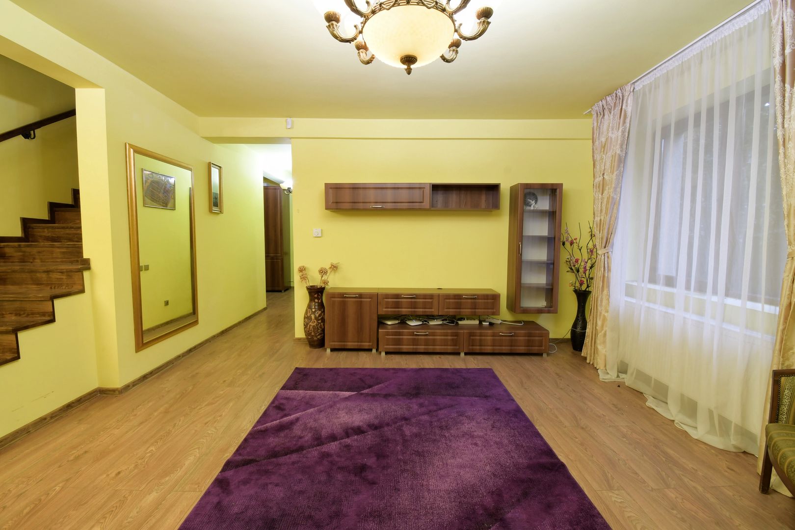 Casa cu 5 camere de inchiriat, zona Becas - Poză 4