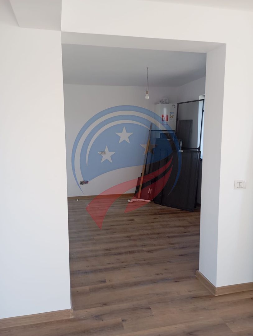 Casa de vanzare in spatele Parcului Romanescu - Poză 3