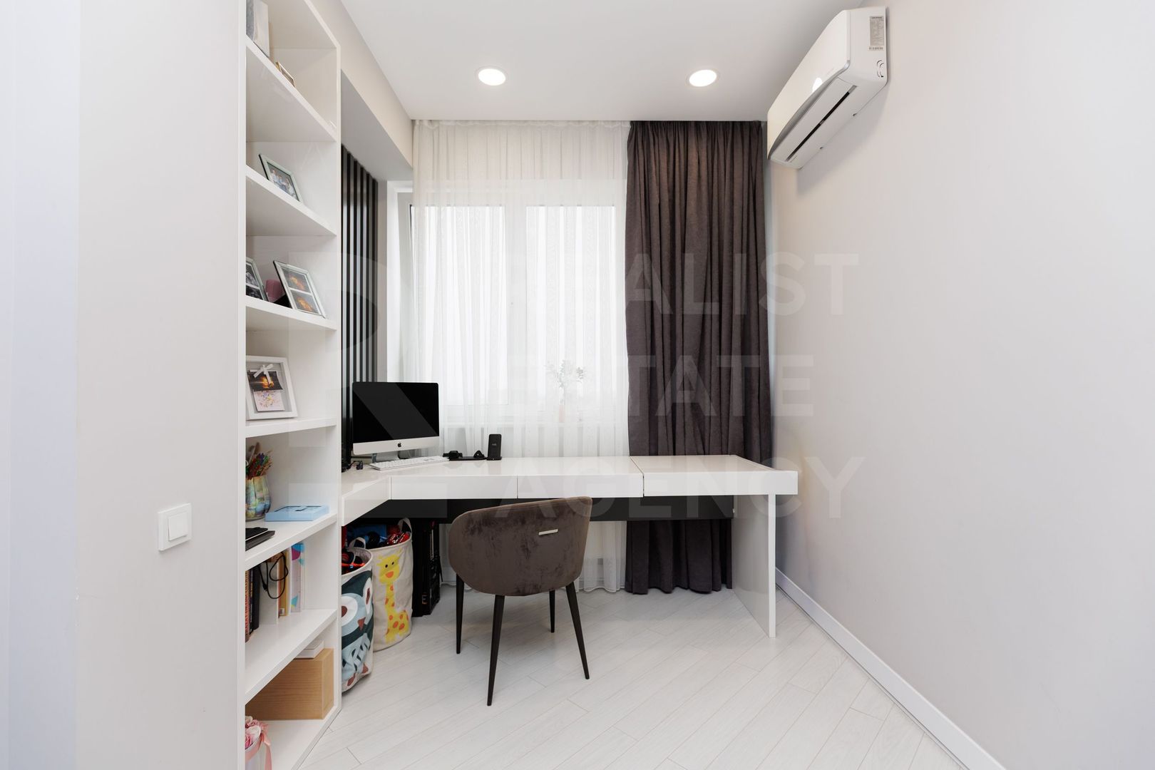 Vânzare, apartament, 2 camere + living, str. N. Testemițanu, Centru - Poză 9