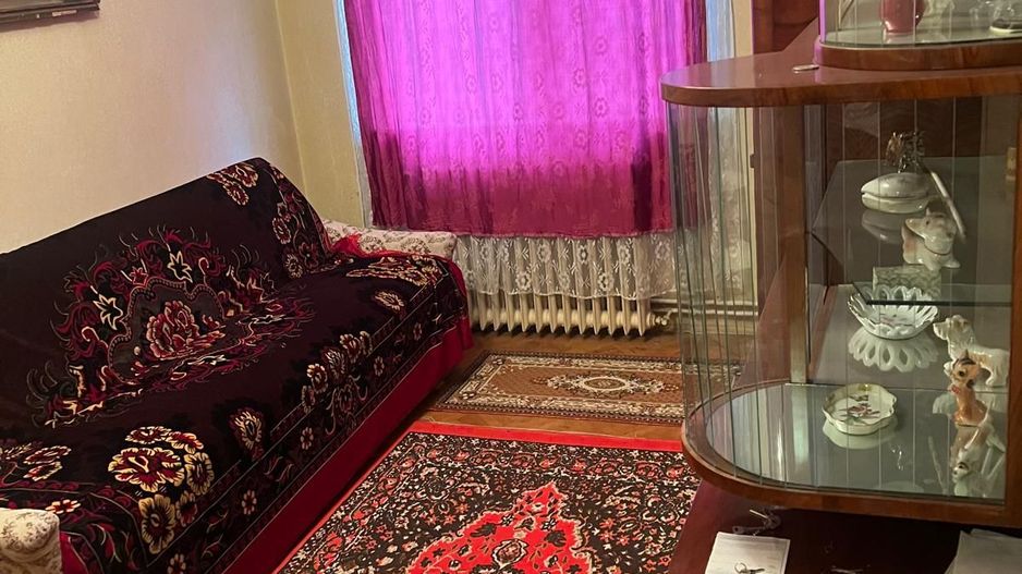 Apartament 3 camere, decomandat, parter, zonă liniștită, Covasna! - Poză 2