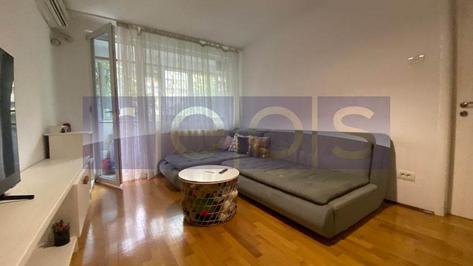 Apartament 3 camere renovat | Teiul Doamnei | Boxa 11mp+boiler - Poză 2