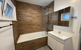 Casa individuala 114 utili 4 camere 2 bai si curte 215 mp in Selimbar - Poză 13