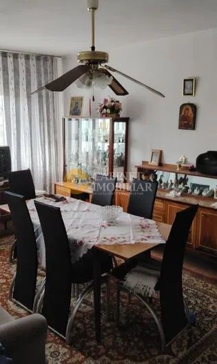 Etaj 3 Apartament 3 Camere Decomandat Nicolina-Frumoasa Bloc 1989 - Poză 4